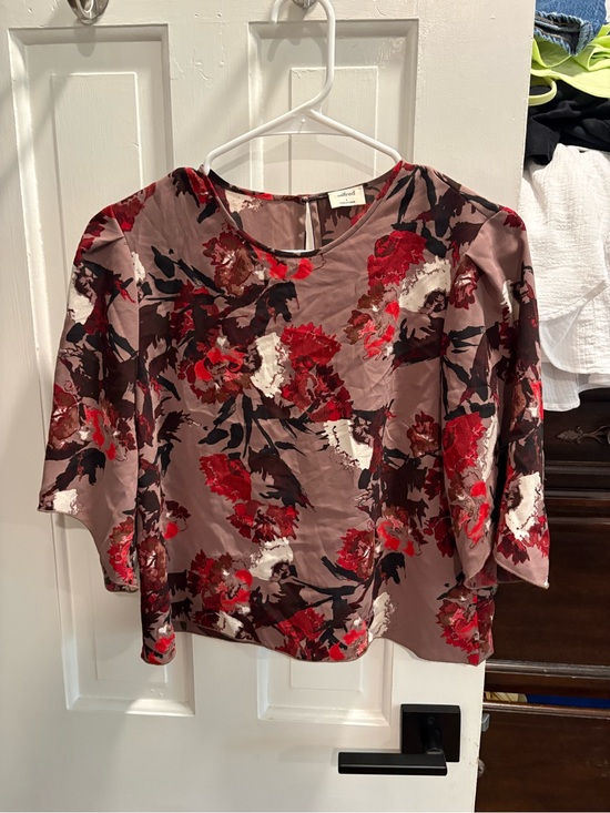 Aritzia Tops - Floral Aritzia Top